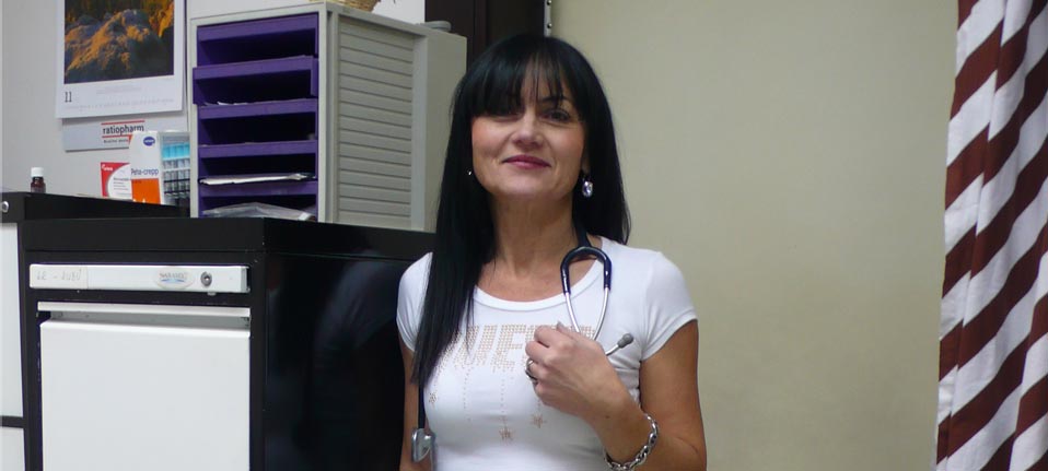MUDr. Eva Nešpolová ve své ordinaci